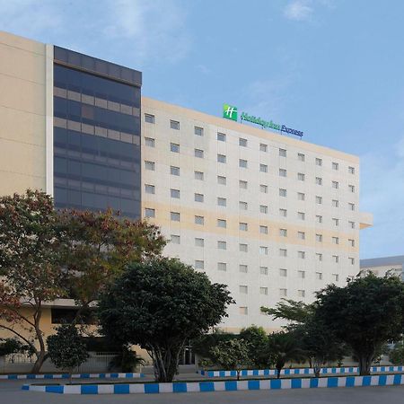 Holiday Inn Express Hyderabad Hitec City By Ihg Экстерьер фото