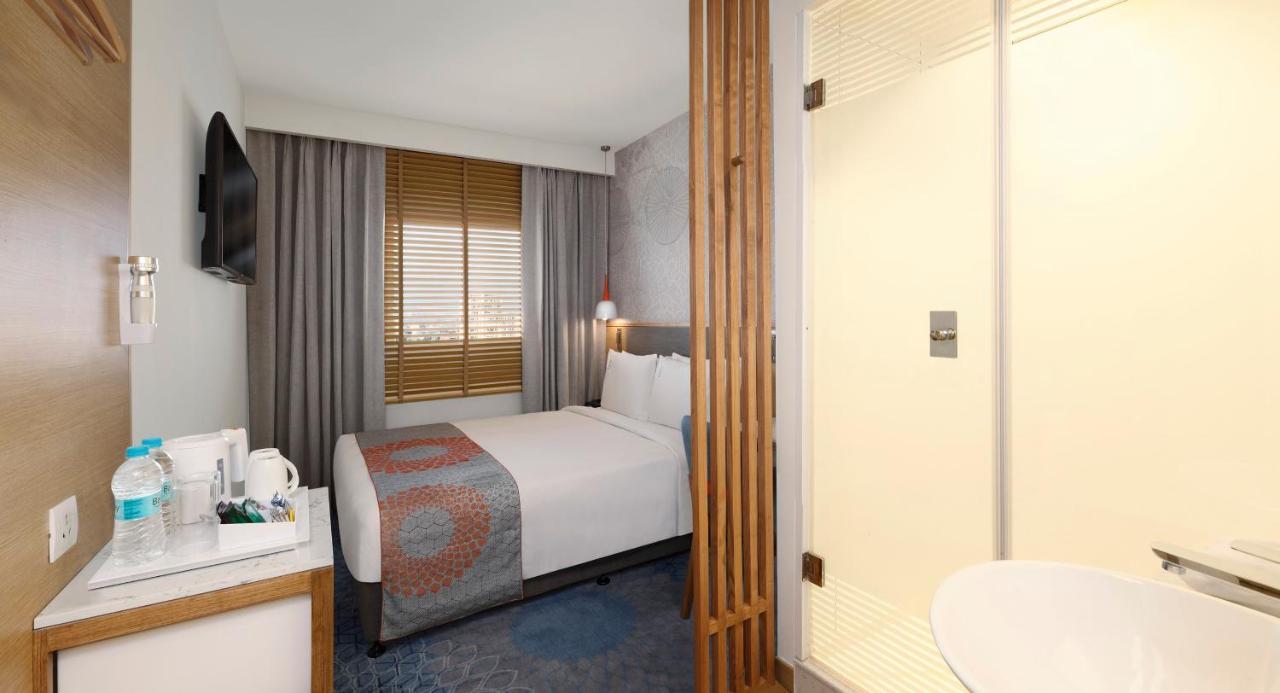 Holiday Inn Express Hyderabad Hitec City By Ihg Экстерьер фото