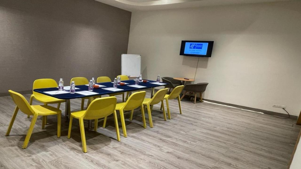 Holiday Inn Express Hyderabad Hitec City By Ihg Экстерьер фото